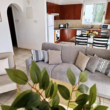 The Brightstay Paphos, 2 Bed Apt, Paphos Riviera, Universal Eksteriør billede