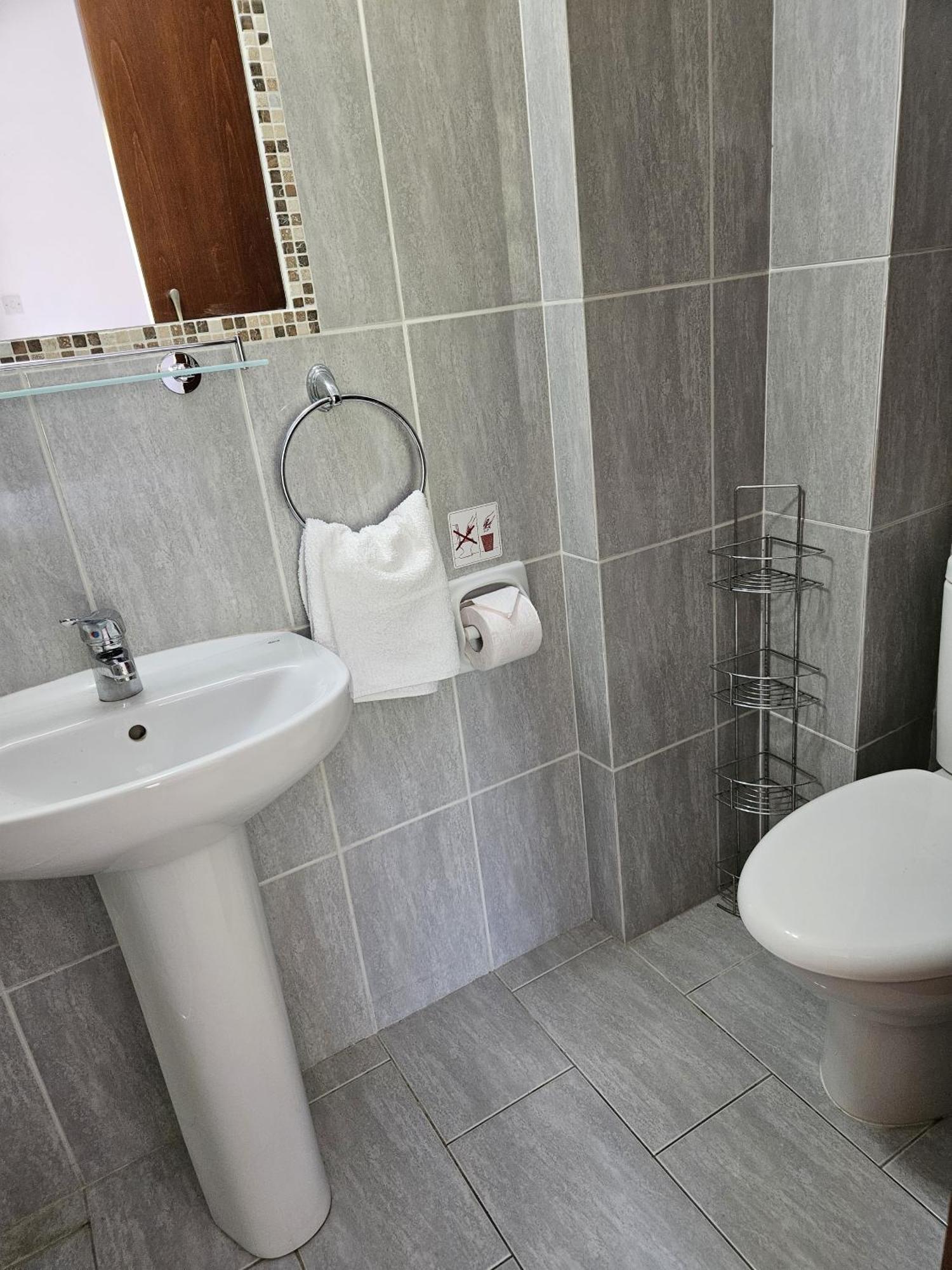 The Brightstay Paphos, 2 Bed Apt, Paphos Riviera, Universal Eksteriør billede